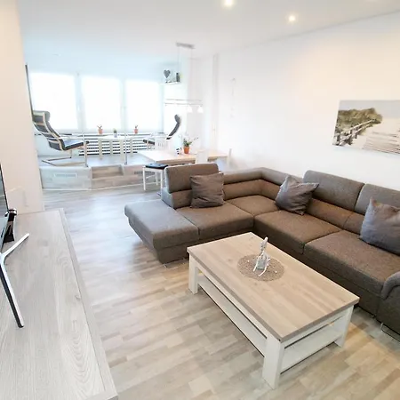 アパート C02-011 *