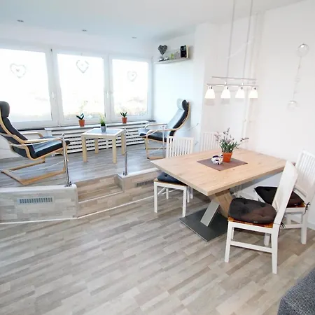 C02-011 * ハイリゲンハーフェン